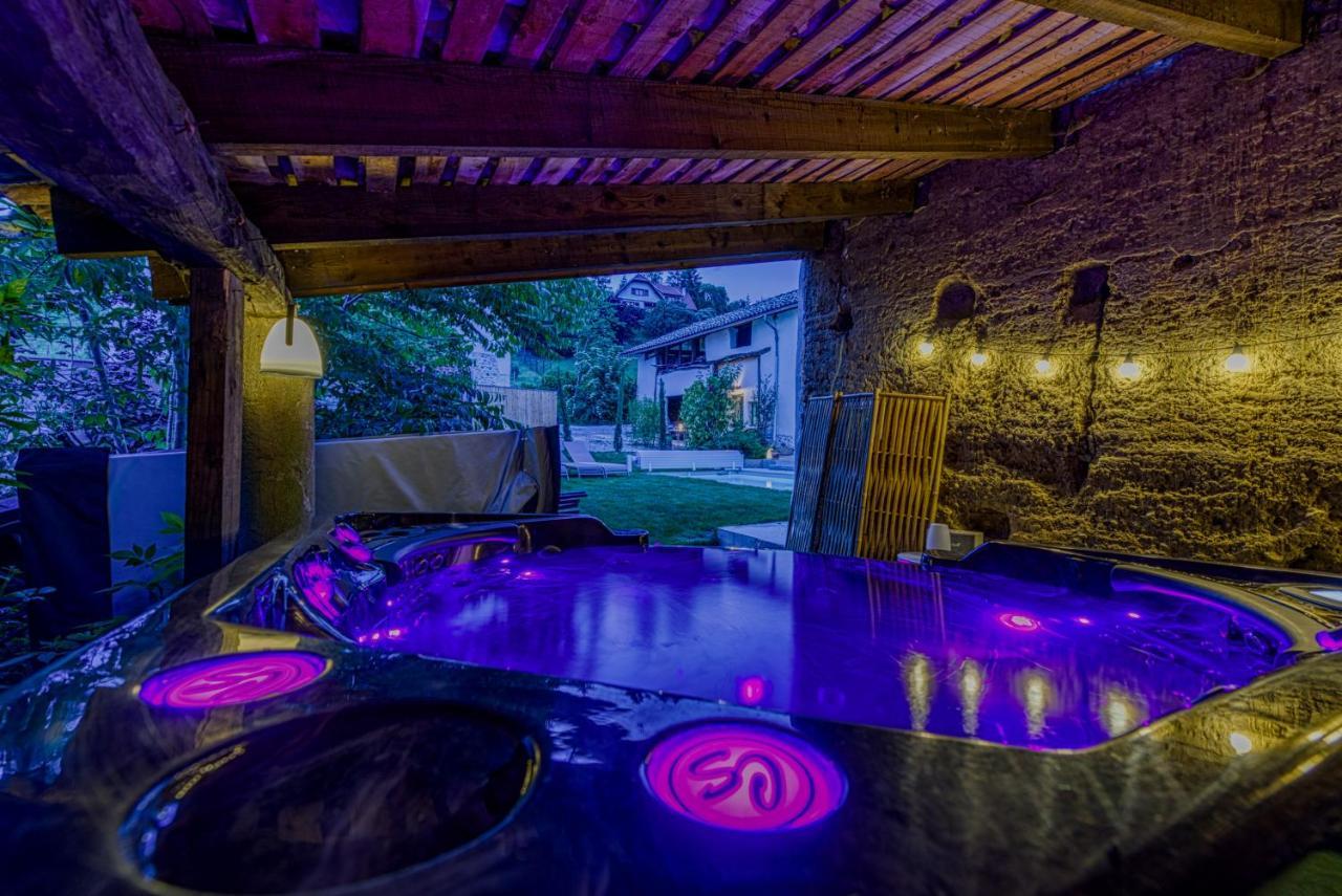 La Cabane Du 375, Piscine Clim,Jacuzzi Et Insolite Saint-Jean-de-Moirans Exterior foto